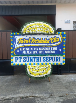 Papan Bunga Duka di Gumay Talang